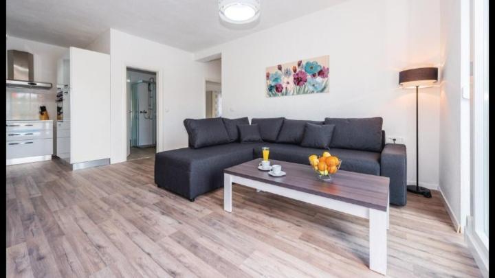 Olive Tree House With Jacuzzi, Wifi And 40M2 Pool Vila Siritovci Exterior foto