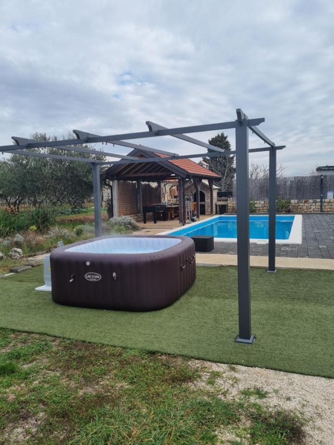 Olive Tree House With Jacuzzi, Wifi And 40M2 Pool Vila Siritovci Exterior foto