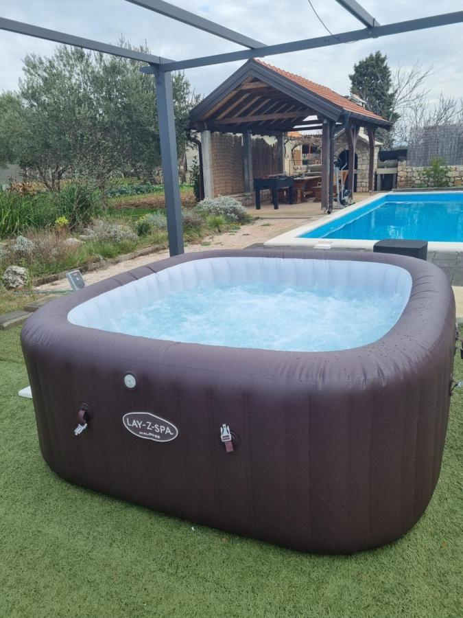 Olive Tree House With Jacuzzi, Wifi And 40M2 Pool Vila Siritovci Exterior foto